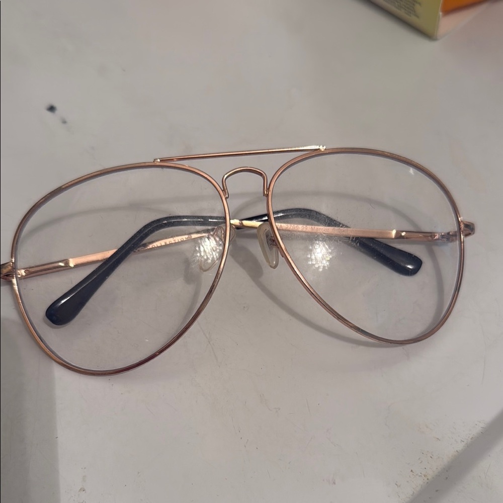 Stylish Gold Aviator Glasses